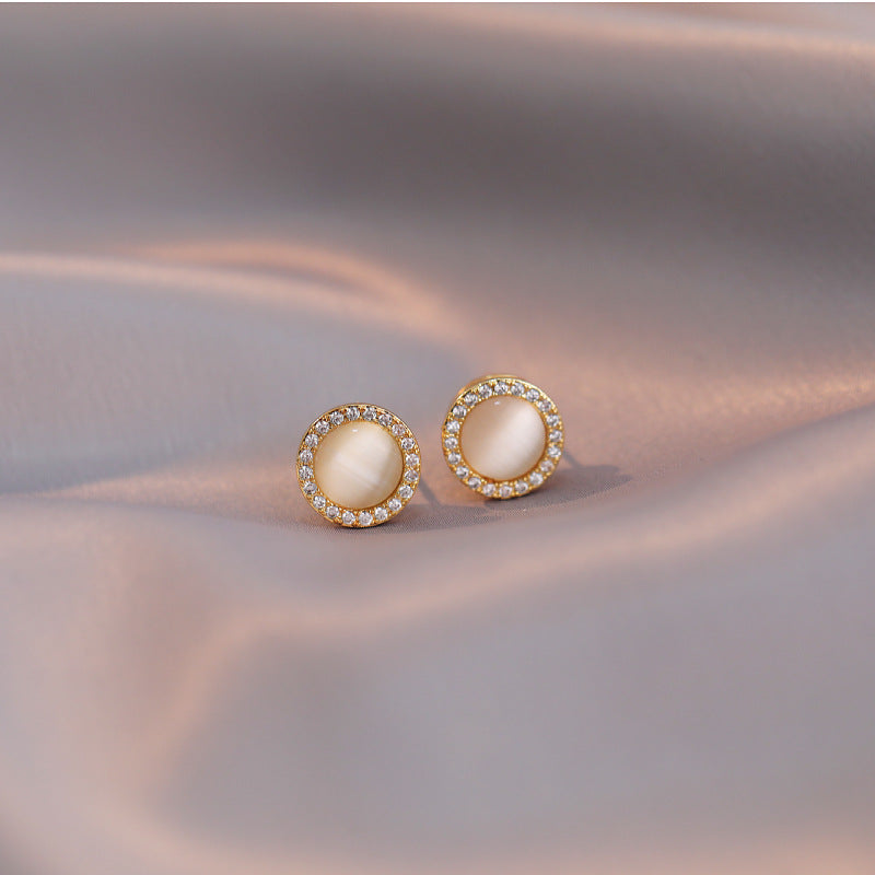 Aura Cat-Eye Halo Studs