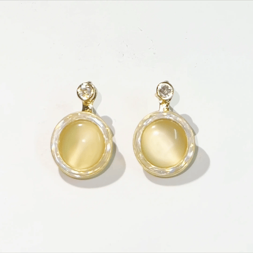 Aura Cat-Eye Halo Studs