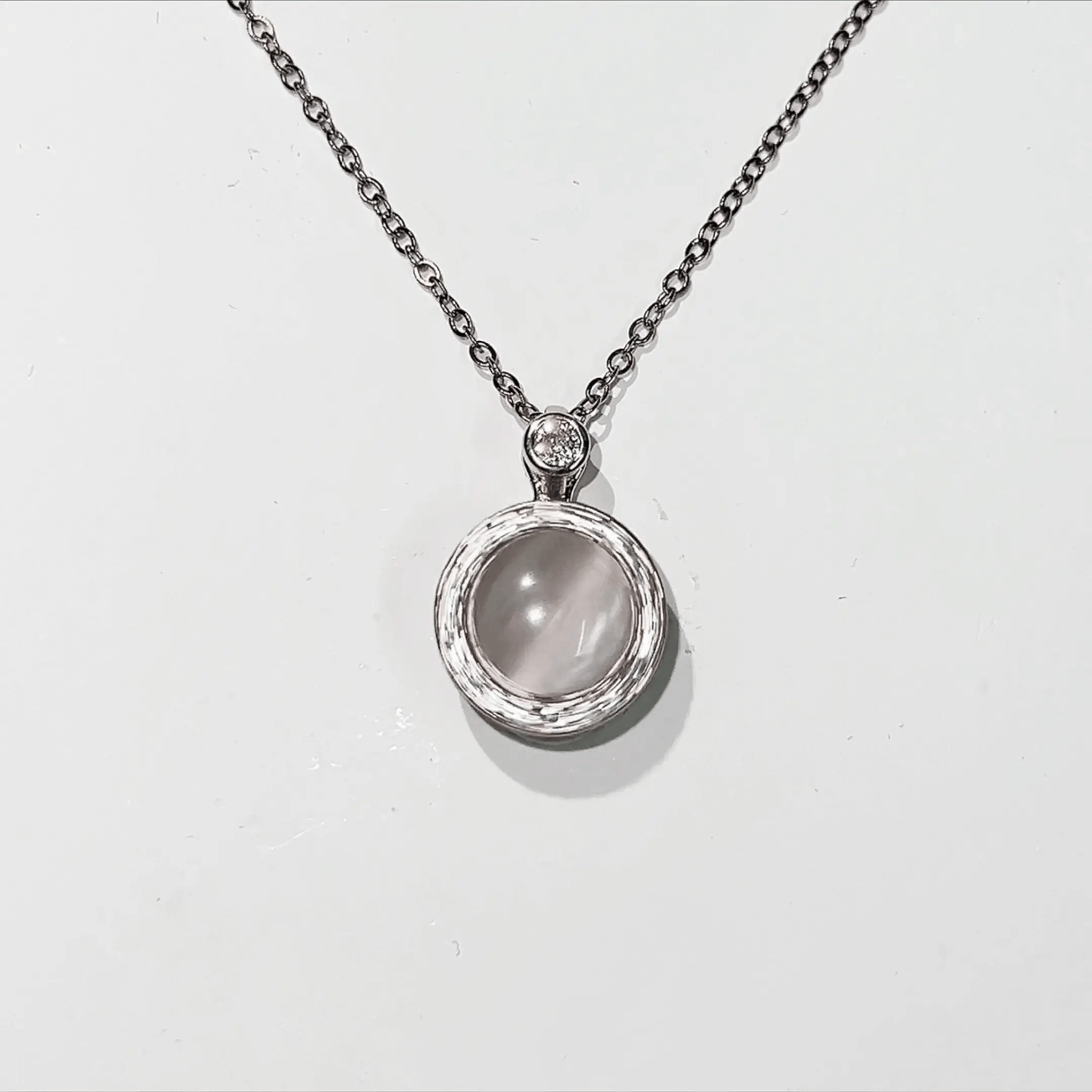 Aura Cat-Eye Pendant Necklace